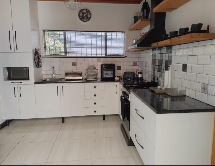 3 Bedroom Property for Sale in Chrismar Western Cape